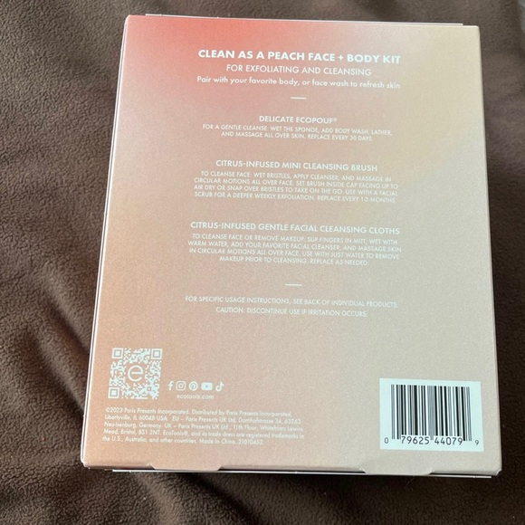 Eco tools Clean as a Peach Body Kit - Picture 2 of 2